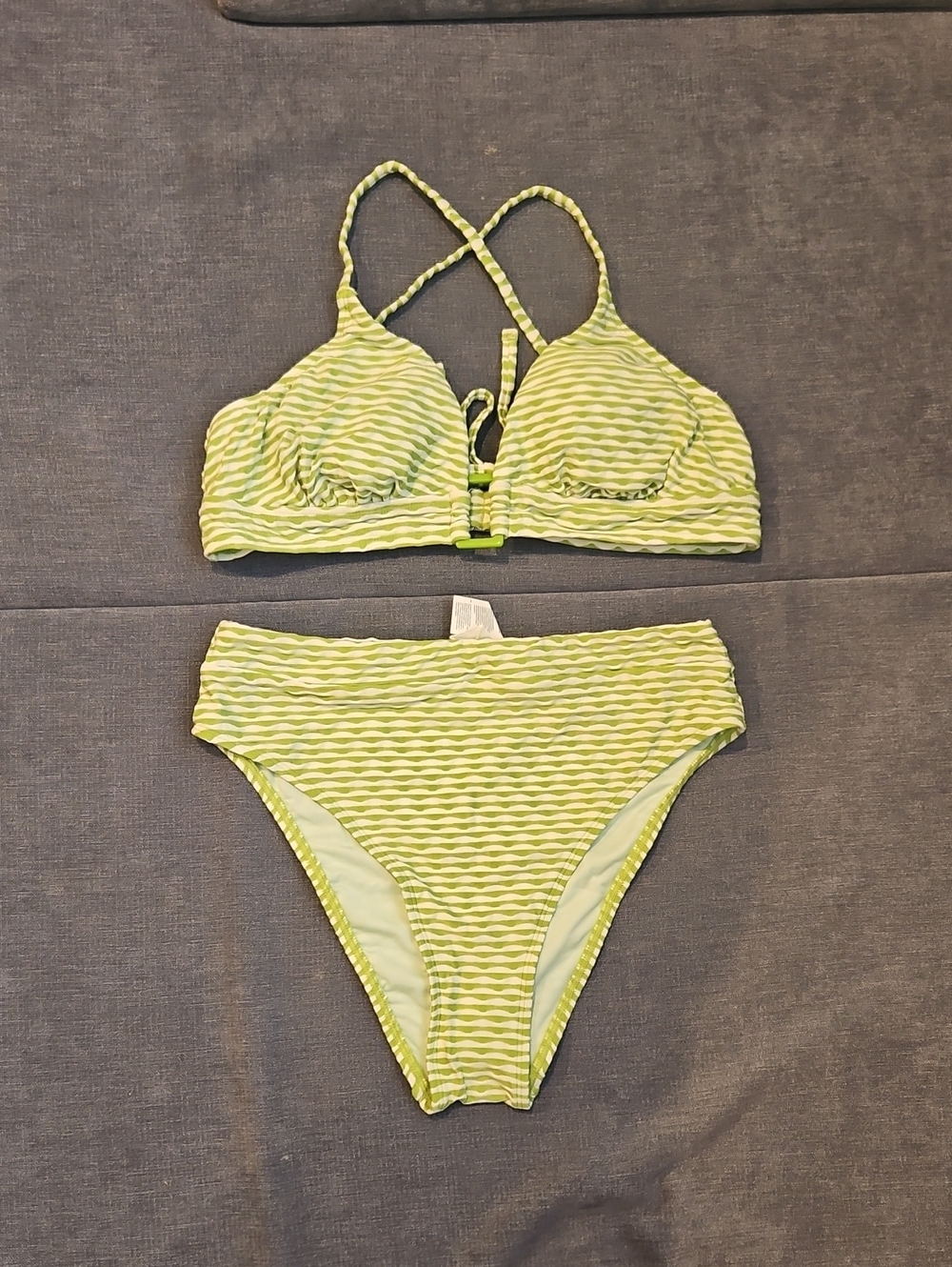 Cupshe Lime Green Wave-Print Bikini Set with Crisscross Straps